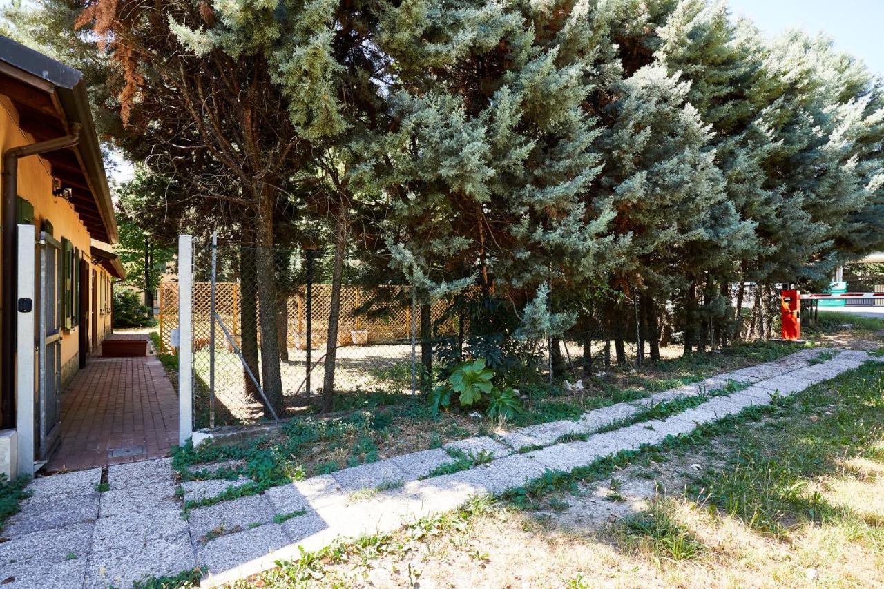 Carlotta Fiera Suite Болонья Экстерьер фото